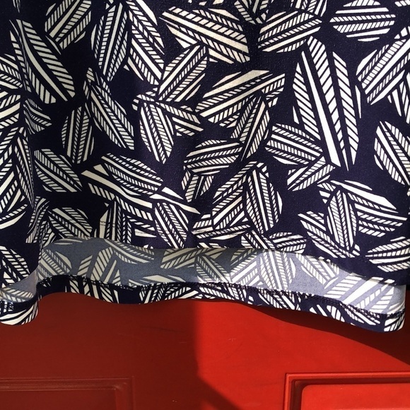ANNE KLEIN Leaf Print top 0X Travel Friendly Pit to Pit 20 1/2” Stretch Preworn - Picture 4 of 12